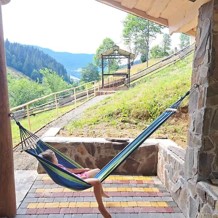 Apartamento під лісом Synevyrsʼka Polyana