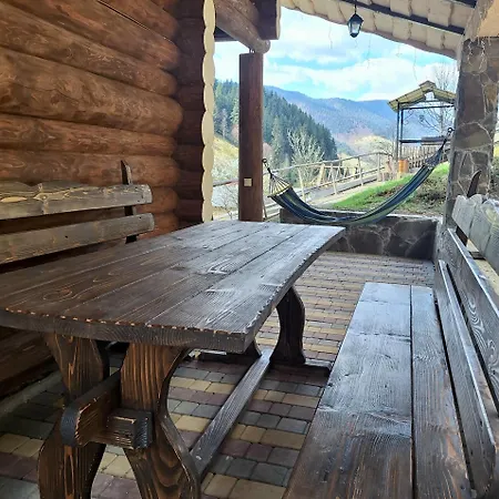 під лісом * Synevyrsʼka Polyana