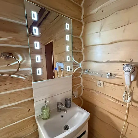 Apartamento під лісом Synevyrsʼka Polyana